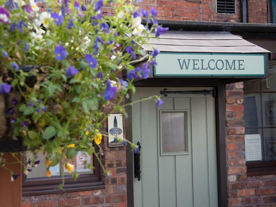 The Olde Peculiar Hotel Rugeley Exterior photo