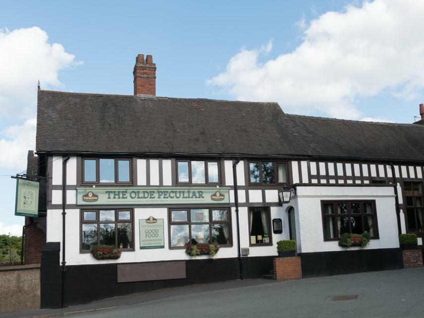 The Olde Peculiar Hotel Rugeley Exterior photo